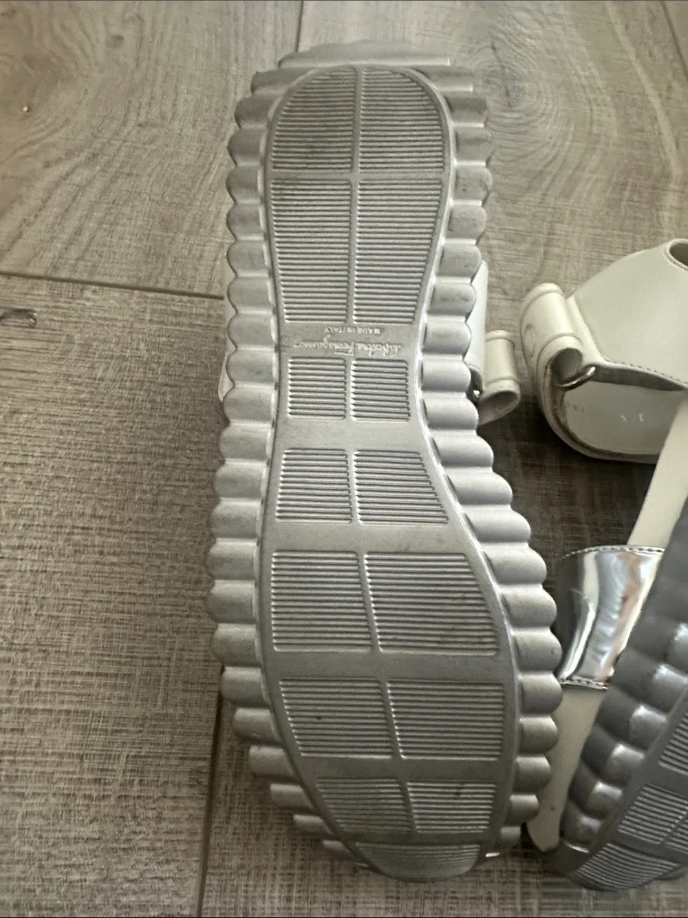 Salvatore Ferragamo Sabaudia Sandal in Argento Mirrored Leather Size 5